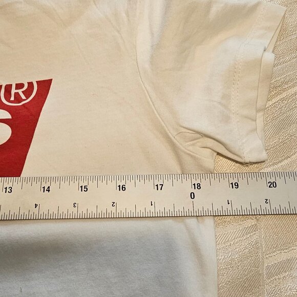 !!!NWT!!! Men’s 100% Cotton White Levi T-Shirt Irregular, Small - Picture 5 of 7